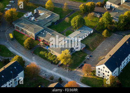 Vue aérienne du centre de réfugiés, dans l'ancienne caserne à Burbach Siegerland, mauvais traitement des réfugiés par les services de sécurité, Banque D'Images