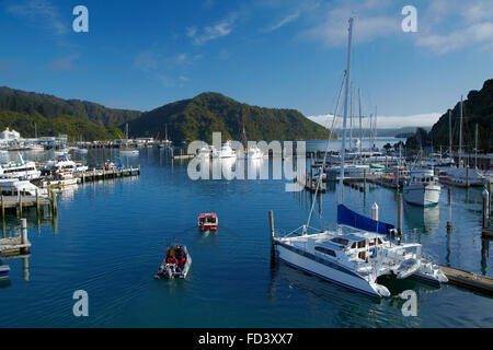 Bateaux et marina, Picton, Marlborough Sounds, île du Sud, Nouvelle-Zélande Banque D'Images