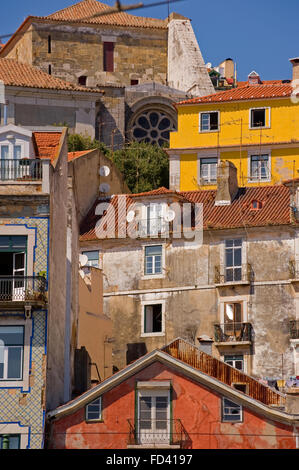 Bâtiments colorés à Lisbonne, Portugal Banque D'Images