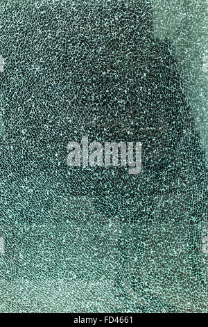 Texture de fond d'un verre de sécurité trempé en beaucoup de morceaux cassés Banque D'Images