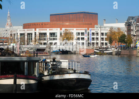 Le bâtiment Stopera Amsterdam, est complexe, opéra principal : Dutch National Opera, Dutch National Ballet, Holland Symfonia Banque D'Images