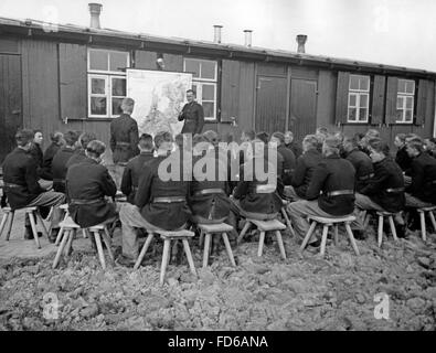 Leçon d'un service du travail Frison 1942 camp Banque D'Images