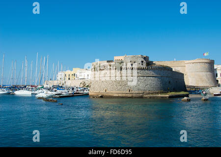 Vieille Ville de Gallipoli sur la côte sud de l'Italie - voyage dans les Pouilles Banque D'Images