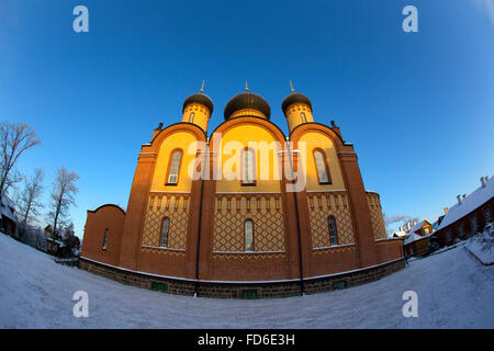 Dans Puhtitsa Couvent de la Dormition de la cathédrale. Kuremae, Estonie. Banque D'Images