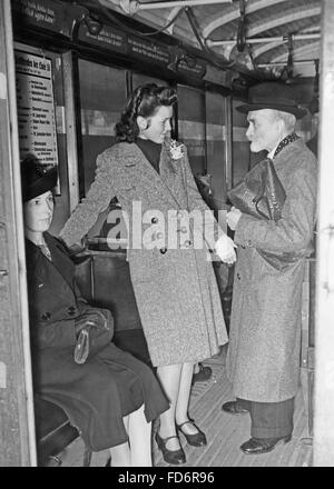 Le Tram à Berlin, 1942 Banque D'Images