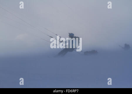 Mars 2015, Berlevåg, Norvège : les concurrents au début de l'Arctique de Varanger Kite Enduro. Banque D'Images