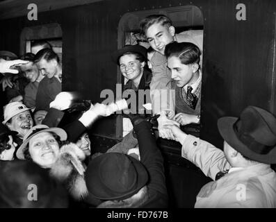 Scène d'adieu à la gare Lehrter à Berlin, 1937 Banque D'Images