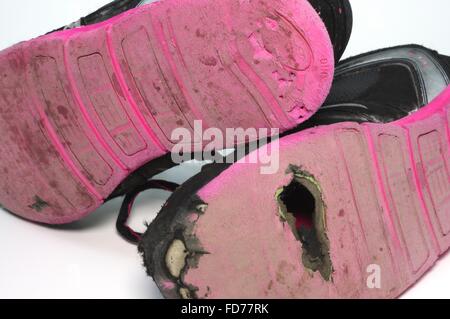 Chaussures usées. Banque D'Images