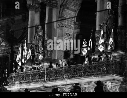 Adolf Hitler lors de son discours électoral à Hambourg sur le référendum sur le chef de l'état de l'Empire allemand, 1934 Banque D'Images