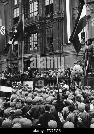 Paul von Hindenburg au rassemblement des jeunes le 1 mai 1933 Banque D'Images