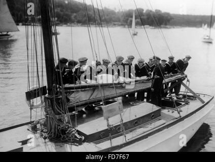 Les membres de la Marine-HJ (Jeunesse hitlérienne) Naval en navigation à Berlin Banque D'Images