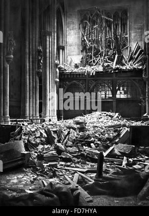 Dommages causés par les bombes de la cathédrale de Cologne, 1943 Banque D'Images