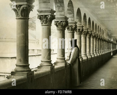 Cloître de l'abbaye Notre-Dame de Lérins en France, 1933 Banque D'Images