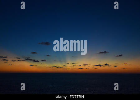 Coucher de soleil sur l'océan Pacifique, Acapulco, Mexique Banque D'Images