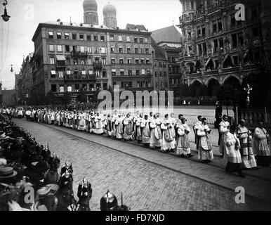 Procession du Corpus Christi sur la Marienplatz, 1914 Banque D'Images