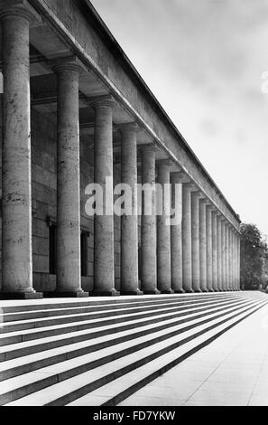 Arcade de la Haus der Deutschen Kunst (Maison de l'art allemand) à Munich Banque D'Images