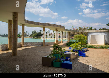 Casa do Baile, ou Maison de la danse, conçu par Oscar Niemeyer, Pampulha, Belo Horizonte, Minas Gerais, Brésil Banque D'Images
