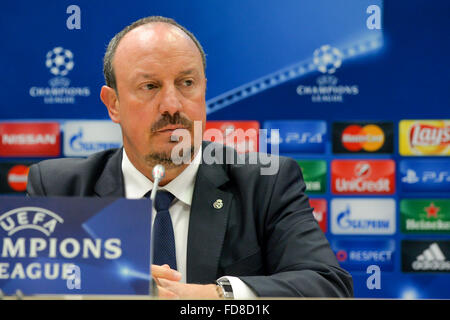 Novembre. 25, 2015 - Lviv, Ukraine - entraîneur en chef du Real Madrid Rafael Benitez lors d'une conférence de presse Banque D'Images