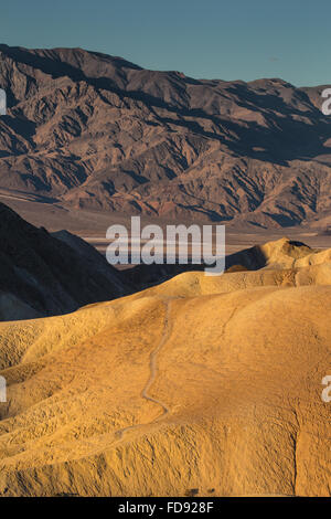 Lever de soleil à Zabriskie point Death Valley en Californie Banque D'Images