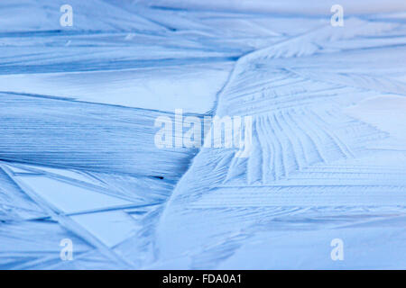 Formations de cristaux de glace naturelle sur un lac Banque D'Images