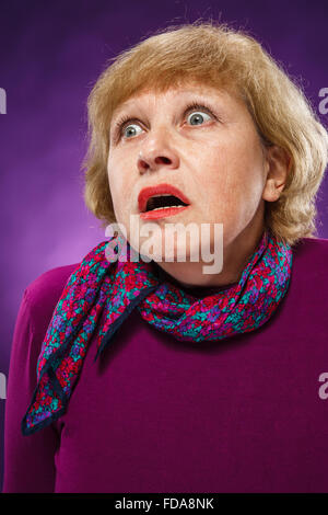 La peur senior woman Banque D'Images