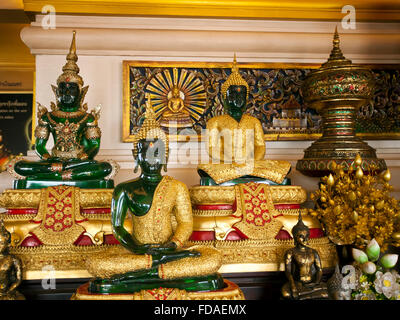 Bouddhas Emeraude dans Wat Saket Ratcha Wora Wihan Maha, Temple de la montagne d'or, Bangkok, Thaïlande Banque D'Images