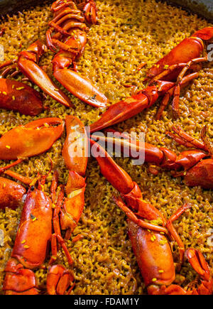 La Paella. Dans la Pepica,restaurant,6 Passeig Neptú.La plage de La Malvarrosa Valencia, Espagne. Banque D'Images