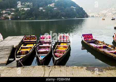 Station de colline Mountain River Boat personne n Banque D'Images