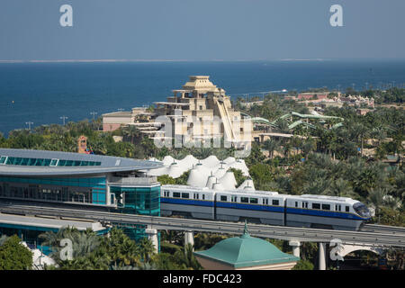 Emirats arabes unis, dubaï, Monorail Palm & Waterpark Banque D'Images