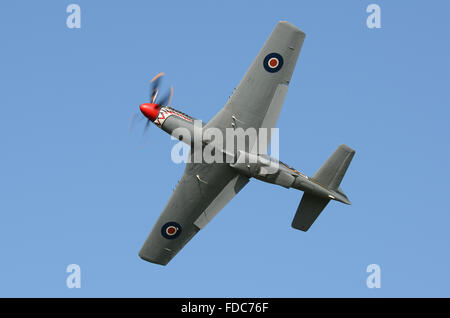 North American Aviation P-51 Mustang est un chasseur et bombardier monoplace américain à longue portée utilisé pendant la Seconde Guerre mondiale Banque D'Images