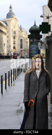 Belle fille de la ville de Paris Banque D'Images