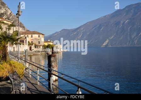 Limone sul Garda, Lac de Garde, Province de Brescia, Lombardie, Italie Banque D'Images