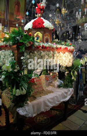 Israël, Jérusalem, la fête de l'assomption cérémonie à Mary's Tomb Banque D'Images