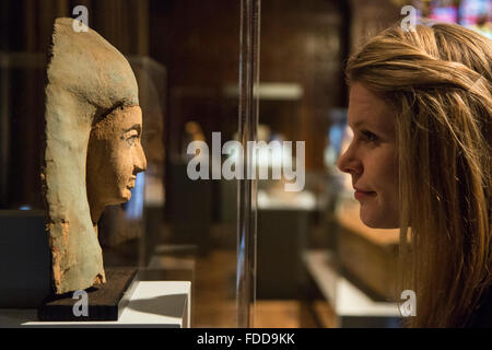 Londres, Royaume-Uni. 29 janvier 2016. Au-delà de la beauté : transformer le corps dans l'Egypte ancienne, deux Temple Place's 2016 Exposition d'hiver s'ouvre le 30 janvier et se poursuivra jusqu'au 24 avril 2016. L'exposition se concentre sur l'ancienne croyance égyptienne dans la transformation physique et magique du corps dans l'au-delà, la vie des gens ordinaires. Banque D'Images