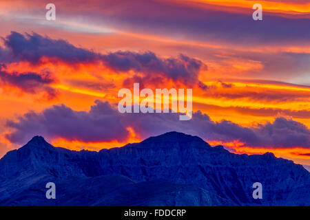 Coucher du soleil en Alberta Foothills country Banque D'Images