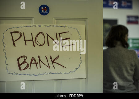 Des Moines, Iowa, USA. Jan 30, 2016. Photos à l'intérieur du détail de l'administration centrale de la campagne présidentielle, Hillary Clinton, à Des Moines, Iowa, le 30 janvier 2016. Clinton est vieing pour battre le sénateur Bernie Sanders et ancien gouverneur du Maryland. Martin O'Malley pour gagner le Caucus de l'Iowa le 1 février. © Bill Putnam/ZUMA/Alamy Fil Live News Banque D'Images