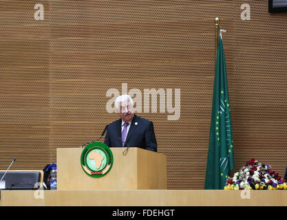 Addis Abeba, Ethiopie. Jan 30, 2016. Le président palestinien Mahmoud Abbas parle lors de la 26e Union Africaine (UA) qui se tiendra à Addis-Abeba, capitale de l'Éthiopie, le 30 janvier 2016. La 26ème session ordinaire de l'UA les chefs d'Etats et de gouvernements ont démarré le samedi au Siège de l'UA à Addis-Abeba. © Pan Siwei/Xinhua/Alamy Live News Banque D'Images