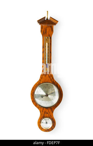 Baromètre en bois Vintage isolé sur fond blanc. Objet unique avec clipping path Banque D'Images