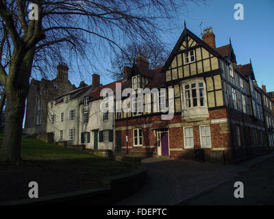 L'emblématique de la vue dun Cow Lane, ville de Durham, England, UK. Construit en 995AD pour l'accès à et de l'Amérique du Nord et du Sud Bailey Banque D'Images