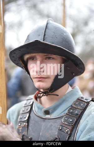 Londres, Royaume-Uni. 31 janvier 2016. La guerre civile l'exécution de la société commémorer le roi Charles 1er avec une marche vers le bas le centre commercial Banque D'Images