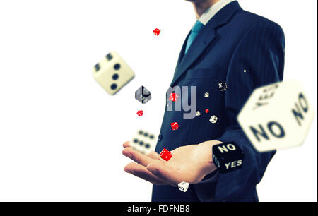 Close up of businessman throwing dice. Concept de jeu Banque D'Images