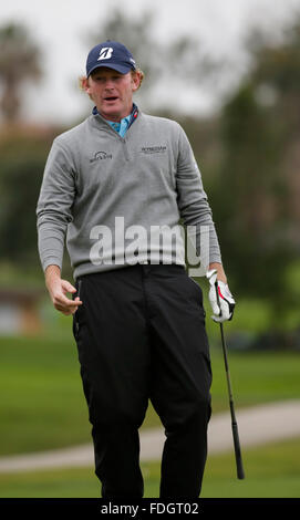 San Diego, Californie, USA. Jan 31, 2016. Brandt Snedeker sur la 16e boîte de pièce en t du parcours sud pluvieux au cours d'une ronde finale de l'Open d'assurance des agriculteurs au parcours de golf de Torrey Pines à San Diego, Californie. Justin Cooper/CSM/Alamy Live News Banque D'Images