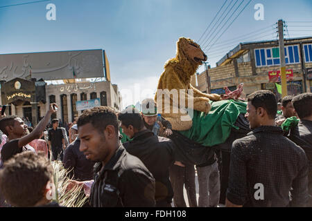 Procession Ashura dans Ormuz, l'Iran. Banque D'Images