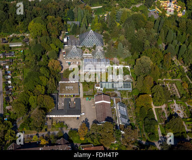 Vue aérienne, Essen Grugapark, Pluie Maison Forestière, les jardins botaniques, les pyramides de verre, Essen, Ruhr, Rhénanie du Nord-Westphalie, Allemagne Banque D'Images