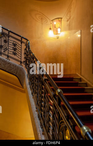 Intérieur Art nouveau du Grand Hotel Europa Prague République Tchèque lampe et escalier design hôtel Banque D'Images