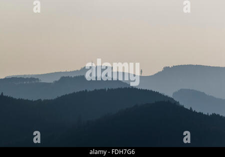 Vue aérienne, collines du nord ouest, Olsberg Sauerland Olsberg, les éoliennes, l'énergie éolienne, Sauerland, Banque D'Images