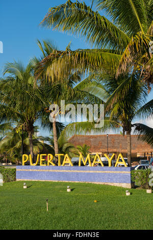 Puerto Maya Sign In Cozumel, Mexique Banque D'Images