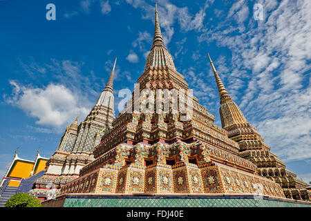 Phra Maha Chedi Si Rajakarn, La Grande Pagode de quatre rois. Temple de Wat Pho à Bangkok, Thaïlande. Banque D'Images