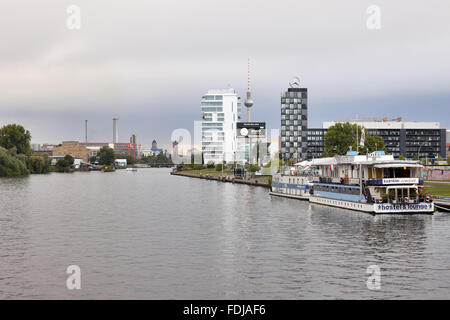 Berlin, Allemagne, Spree, niveaux de vie et du projet de vente Mercedes-Benz Banque D'Images