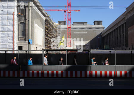 Berlin, Allemagne, les gens dans un des tunnels de protection des piétons sur l'île aux musées Banque D'Images